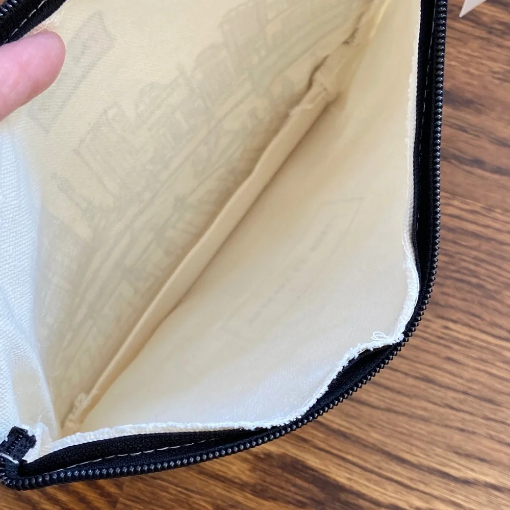 NWT Indianapolis Skyline Canvas Pouch‎